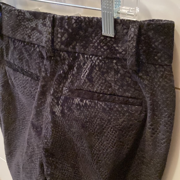 Classic Burnout Velvet trouser by Frame. Size 0 - Picture 4 of 4